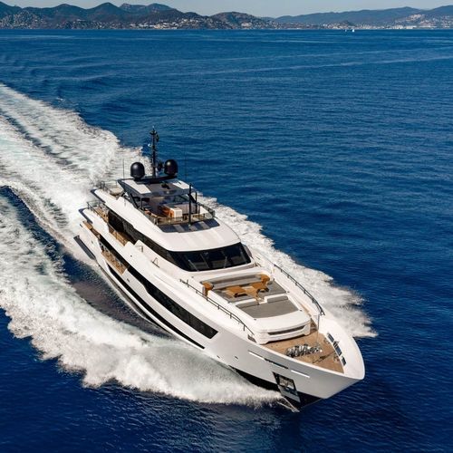 Superyacht für Kreuzfahrten - 140' - Custom Line Yacht - Raised Pilothouse / 5 Kabinen / Gleiter