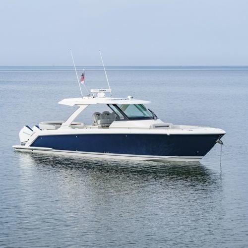 Express-Cruiser / Außenborder - 38LS - Tiara Yachts - Diesel / dreimotorig / Hardtop