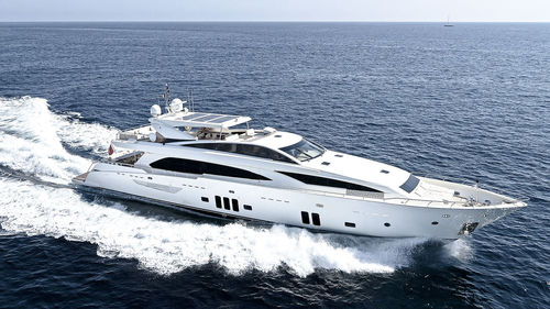 Superyacht für Kreuzfahrten - 3700 - Couach - Flybridge / Shaft-Drive / 5 Kabinen