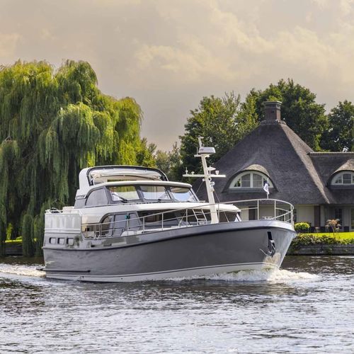 Motoryacht für Kreuzfahrten - 55 SL AC Variotop® - Linssen Yachts B.V. - Flybridge / mit Steuerhaus / 3 Kabinen