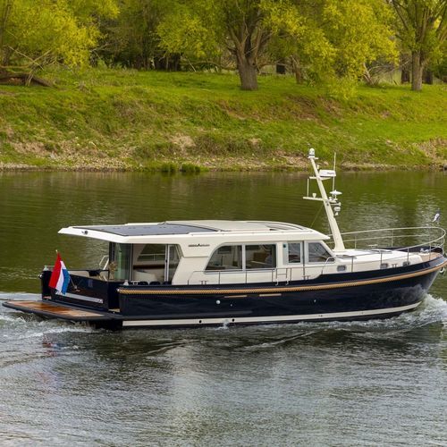 Motoryacht für Kreuzfahrten - Sturdy 500 Sedan - Linssen Yachts B.V. - mit Steuerhaus / 2 Kabinen / 4 Kojen