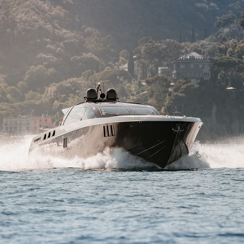 Motoryacht für Kreuzfahrten - 80' HT - Otam - Hardtop / IPS / 4 Kabinen