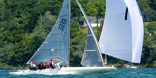 Regatta-Kielboot-Segelboot - A SCOW. - Melges - Bugspriet / mit Carbonmast / transportierbar