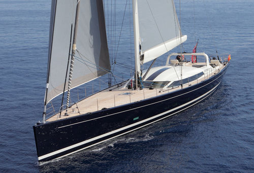 Segel-Superyacht / für Kreuzfahrten - DAHLAK - Perini Navi - 4 Kabinen / mit offenem Heck / Aluminium