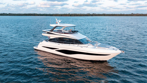 Motoryacht für Kreuzfahrten - F65 - Princess - Flybridge / 3 Kabinen / 4 Kabinen