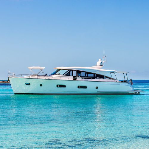 Motoryacht für Kreuzfahrten - BELIZE 66 SEDAN - Riviera - Sport / Offshore / traditionell