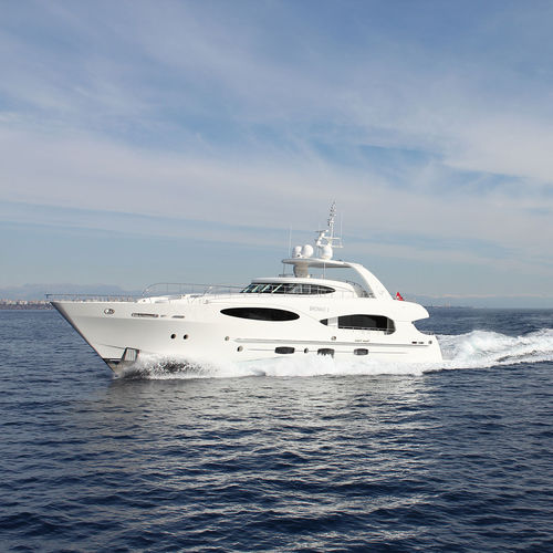 Superyacht für Kreuzfahrten - 32 M - Vicem Yachts - Flybridge / Raised Pilothouse / 4 Kabinen