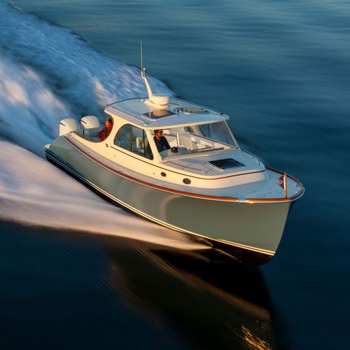 Express-Cruiser / Außenborder - 35 - Hinckley - zweimotorig / Ocean Racing / Sonnendeck