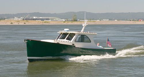 Express-Cruiser / Innenborder - M/V ESCORT - Legendary Yachts - Diesel / Lobster / semi-custom