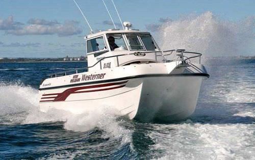 Angelboot für Tagesfahrten / Katamaran - 8000 Westerner - LeisureCat - Außenborder / zweimotorig / Gleiter