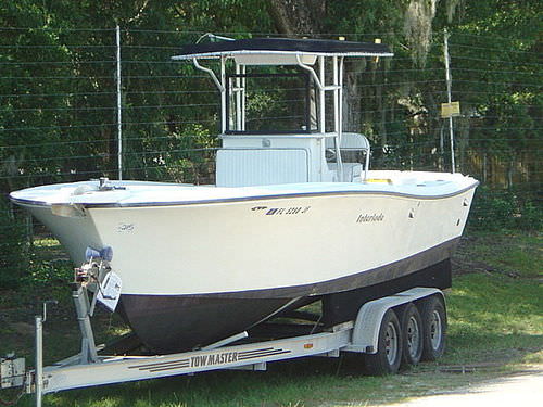Innenborder-Konsolenboot - 26' Sport Fish - Newton Boats - dieselbetrieben / mit Mittelkonsole / Sportfischer