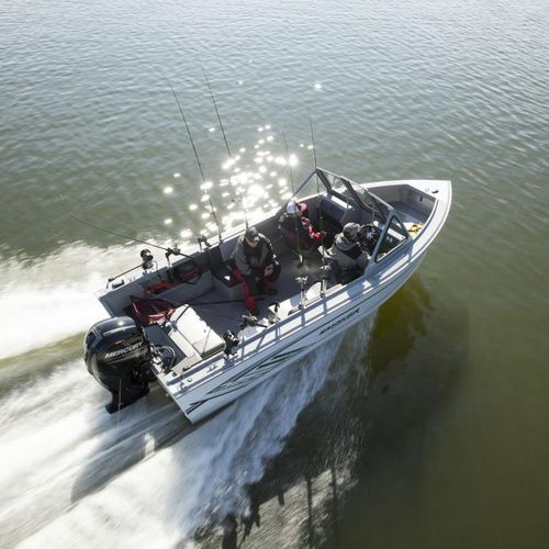 Bay-Boat / Außenborder - 202 Offshore - Smoker Craft - mit Doppelkonsole / Sportfischer / max. 6 Personen