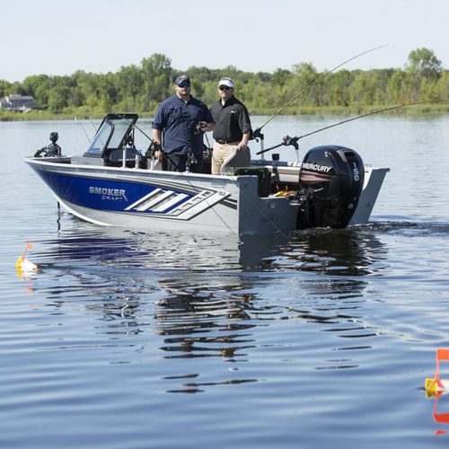 Bay-Boat / Außenborder - Ultima 182 - Smoker Craft - mit Doppelkonsole / Sportfischer / max. 8 Personen