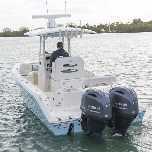 Außenborder-Konsolenboot - 240CC - Cobia - zweimotorig / mit Mittelkonsole / Sportfischer