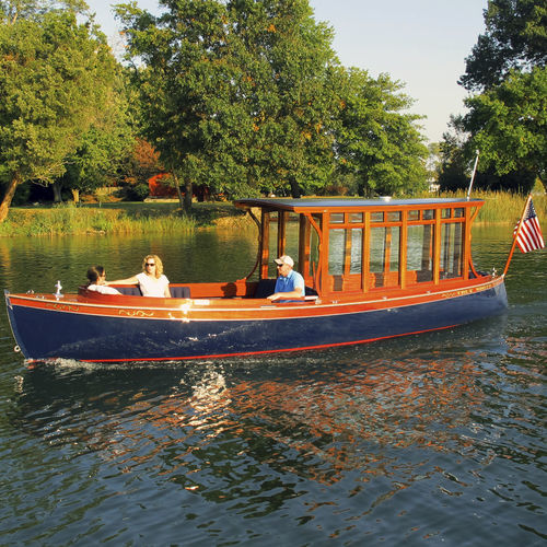 Elektrischer Cabin-Cruiser - Telescope Launch - Budsin Electric Boats - Open / Freizeit / Holz