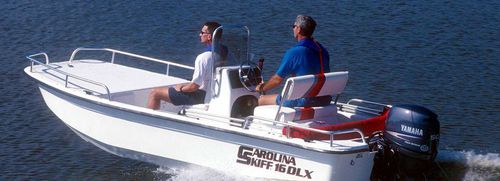 Bay-Boat / Außenborder - 16 DLX - Carolina Skiff - mit Mittelkonsole / Sportfischer / max. 6 Personen