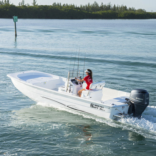 Bay-Boat / Außenborder - 21 DLX - Carolina Skiff - mit Mittelkonsole / Sportfischer / max. 16 Personen