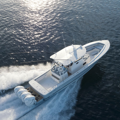 Außenborder-Konsolenboot - 41 - Regulator - viermotorig / mit Mittelkonsole / Sportfischer