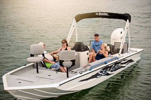 Deck-Boat / Außenborder - Easy 200 - SeaArk Boats - Open / mit Seitenkonsole / Wasserski