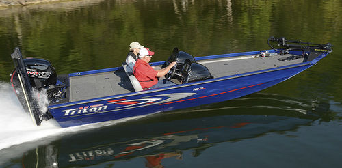 Bass-Boat / Außenborder - 18 TX - Triton Boats - mit Doppelkonsole / Sportfischer / max. 4 Personen