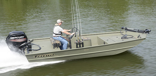 Jon-Boat / Außenborder - 1862 CC - Triton Boats - mit Mittelkonsole / Sportfischer / Aluminium