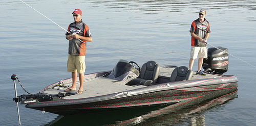 Bass-Boat / Außenborder - 20 TRX - Triton Boats - mit Seitenkonsole / Sportfischer
