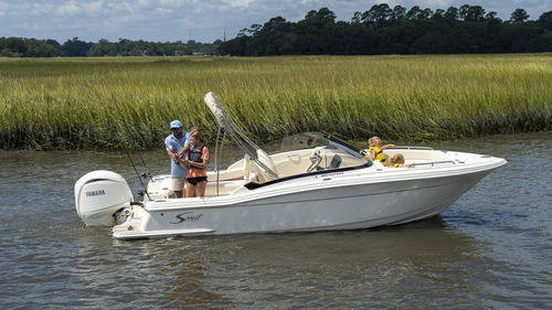 Außenborder-Runabout - 220 Dorado - Scout Boats - Open / mit Doppelkonsole / Bowrider