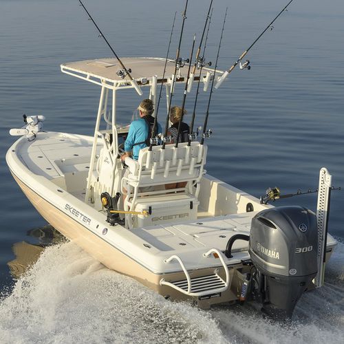 Bay-Boat / Außenborder - SX240 - Skeeter - mit Mittelkonsole / Sportfischer / max. 8 Personen