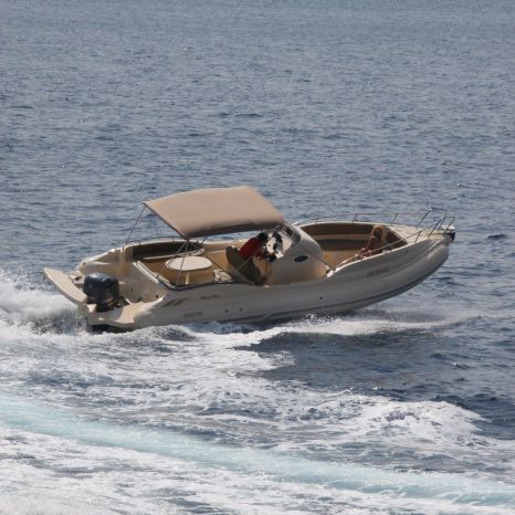 Außenborder-Schlauchboot - DOLCE VITA - Mostro - halbstarr / mit Seitenkonsole / max. 10 Personen