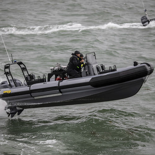 Patrouillenboot Berufsschiff - 670 PRORAID - Sillinger - Rettungsboot / Taucherbasisboot / Hafenservice-Boot