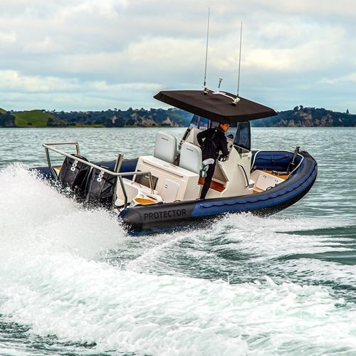 Außenborder-Schlauchboot - 310 CHASE - Protector - zweimotorig / halbstarr / mit Mittelkonsole