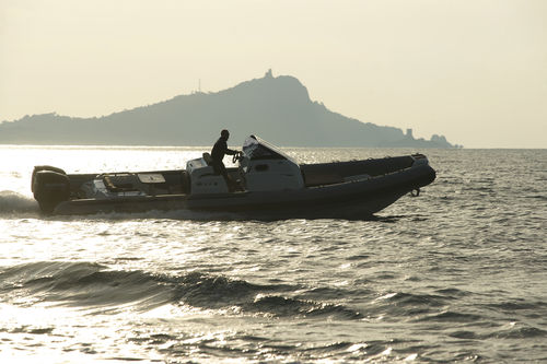 Außenborder-Schlauchboot - EAGLE 10 - Brig - zweimotorig / halbstarr / mit Mittelkonsole