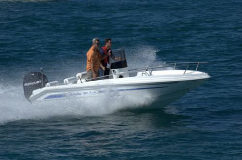 Außenborder-Konsolenboot - PIRATE 520 - Nikita - max. 8 Personen