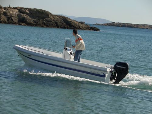 Außenborder-Konsolenboot - NIKITA 450 - Nikita