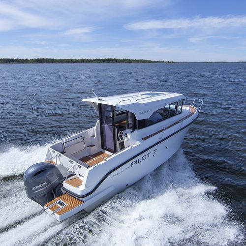 Außenborder-Walkaround - PILOT 7 W - Finnmaster Boats Oy - mit Steuerhaus / Sportfischer / Aluminium