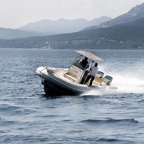 Außenborder-Schlauchboot - 870 D OB - SCANNER - zweimotorig / halbstarr / mit Mittelkonsole