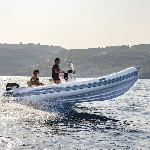 Außenborder-Schlauchboot - Predator 570 TS - ITALBOATS - RHIB / Open / mit Mittelkonsole