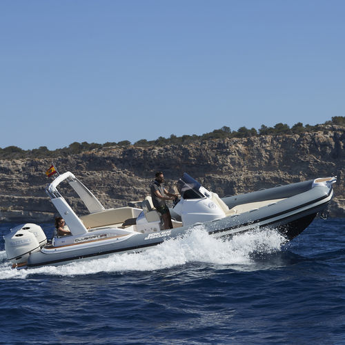 Außenborder-Schlauchboot - CLUBMAN 28 - Joker Boat - zweimotorig / halbstarr / Open