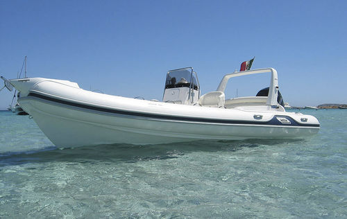 Außenborder-Schlauchboot - twentytwo - Mar.co - RIB / mit Mittelkonsole / Open