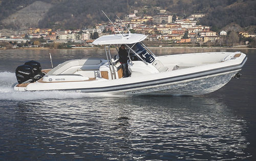 Außenborder-Schlauchboot - r-evolution 35 - Mar.co - zweimotorig / halbstarr / mit Mittelkonsole