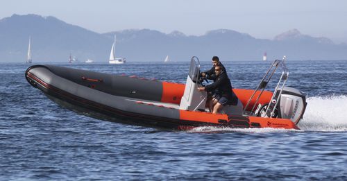 Patrouillenboot Berufsschiff - FAST-750 - Narwhal - Such- und Rettungsboot / Außenborder / Festrumpf-Schlauchboot
