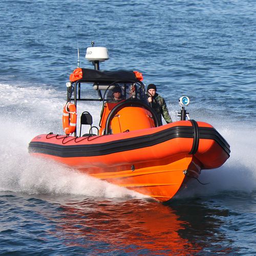 Rettungsboot Berufsschiff - FRB-700  - Narwhal - Inboard-Hydrojet / Diesel / Festrumpf-Schlauchboot