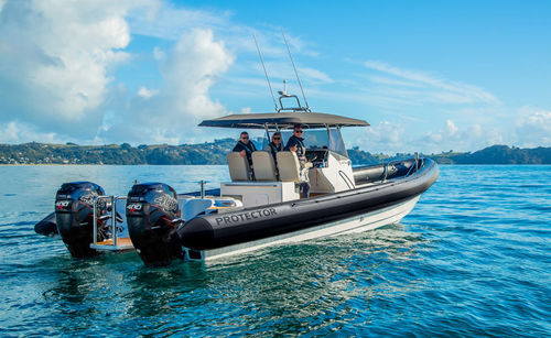 Außenborder-Schlauchboot - 380 CHASE - Rayglass Boats - zweimotorig / mit Mittelkonsole / Open