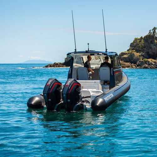 Außenborder-Schlauchboot - 330 TARGA - Rayglass Boats - zweimotorig / halbstarr / mit geschlossenem Cockpit