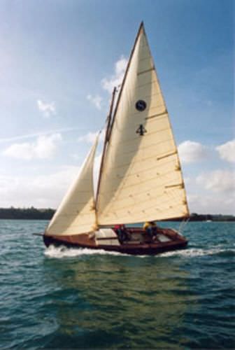 Traditionelles Segelboot - STIR VEN - Grand Largue - Daysailer / Bugspriet / mit Steilgaffelsegel