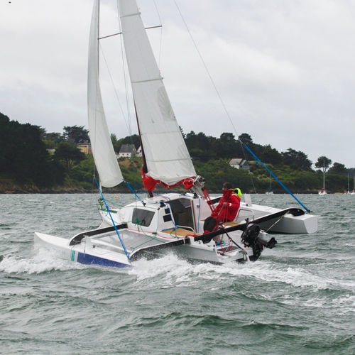 Trimaran - 6.90 - Tricat - Küstenfahrten / 4 Kojen / Bugspriet