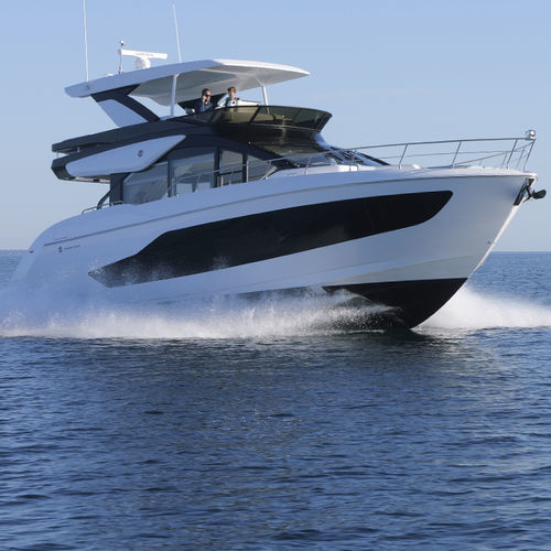 Motoryacht für Kreuzfahrten - 57  - Cruisers - Flybridge / IPS / 3 Kabinen