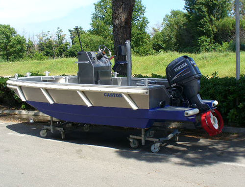 Arbeitsboot Berufsschiff - CASTOR 4.2 - Chantier Naval Delavergne - Nutzfahrzeug / Hafenservice-Boot / Boot für Wassersportzentrum