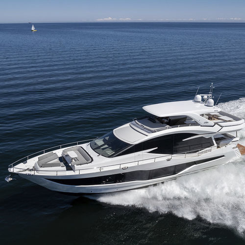 Motoryacht für Kreuzfahrten - 800 FLY - Galeon - Flybridge / 5 Kabinen / Kohlefaser