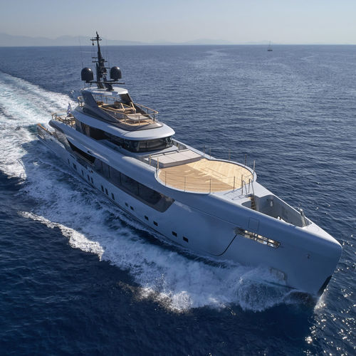 Megayacht für Kreuzfahrten M/Y GECO Admiral yachts Raised